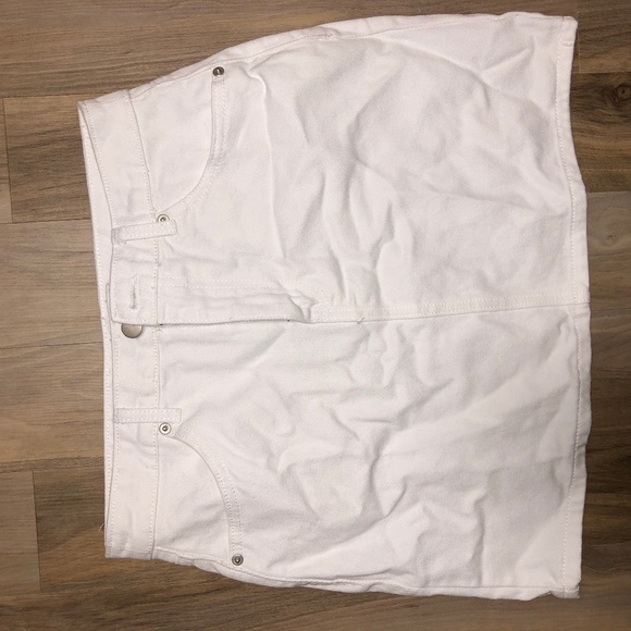 Forever 21 Dresses & Skirts - White skirt Forever 21 Dresses & Skirts - White skirt